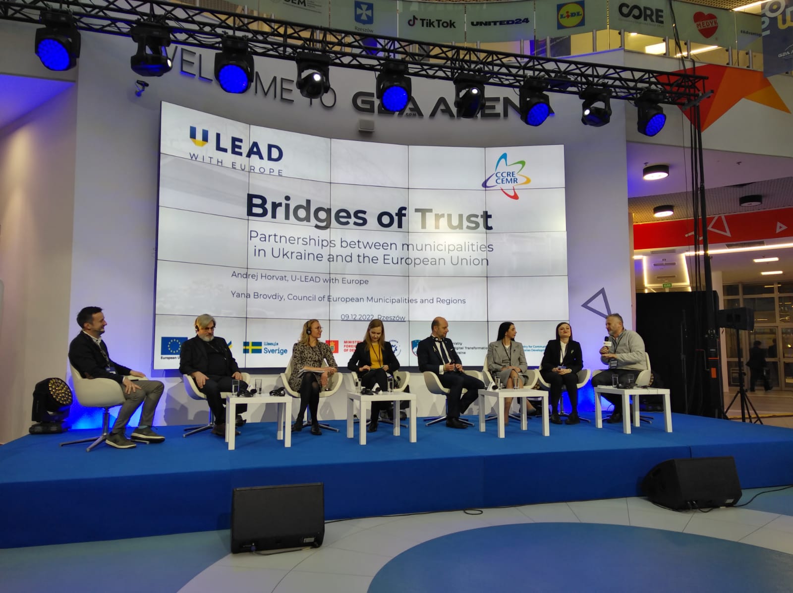 Presentation of the "Bridges of Trust"